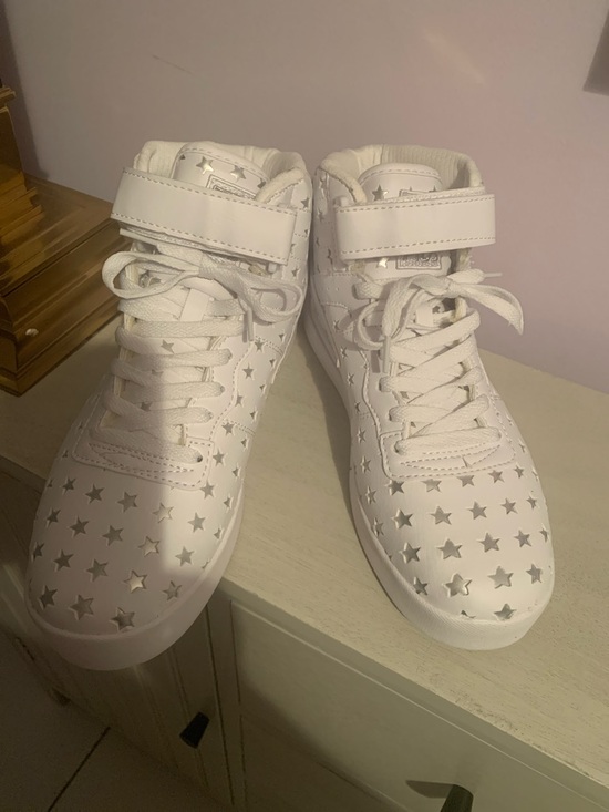 Fila Shoes - NWOT Fila -Womens White Star-Accent High Top Sneakers